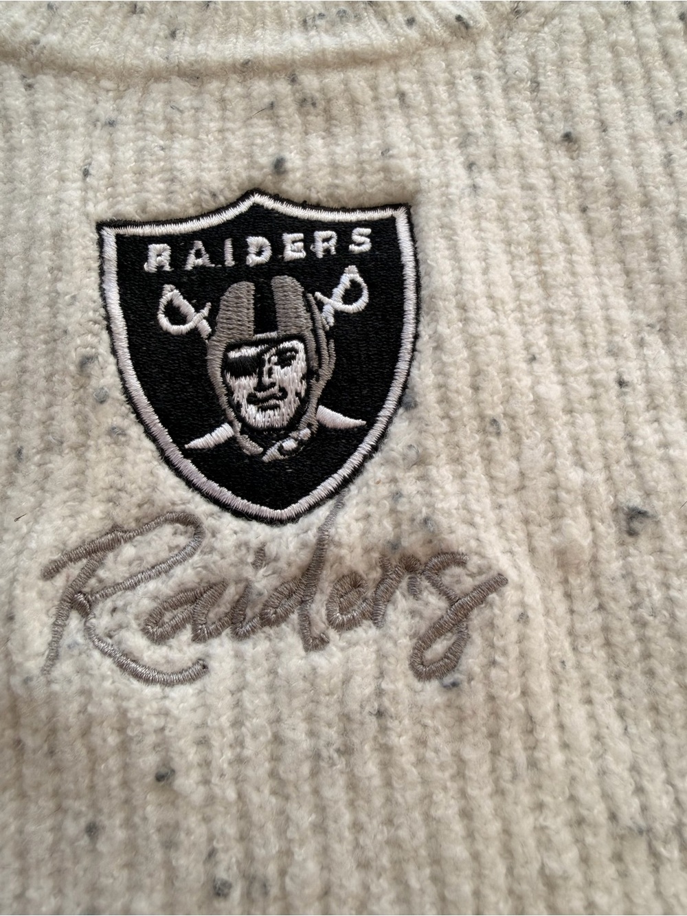 WEAR by Erin Andrews Las Vegas Raiders Colorblock Sweater XL - Picture 2 of 5